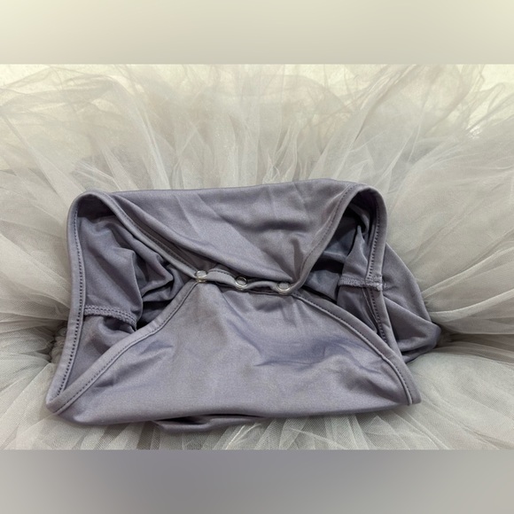 Iloveplum: Girls Long Sleeve Tutu Dress- Size 6Y - Picture 8 of 9